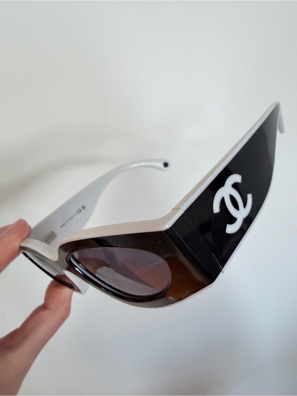 CHANEL Black and White Cat-Eye Sunglasses